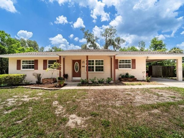 686 E KENTUCKY AVENUE , DELAND, FL 32724