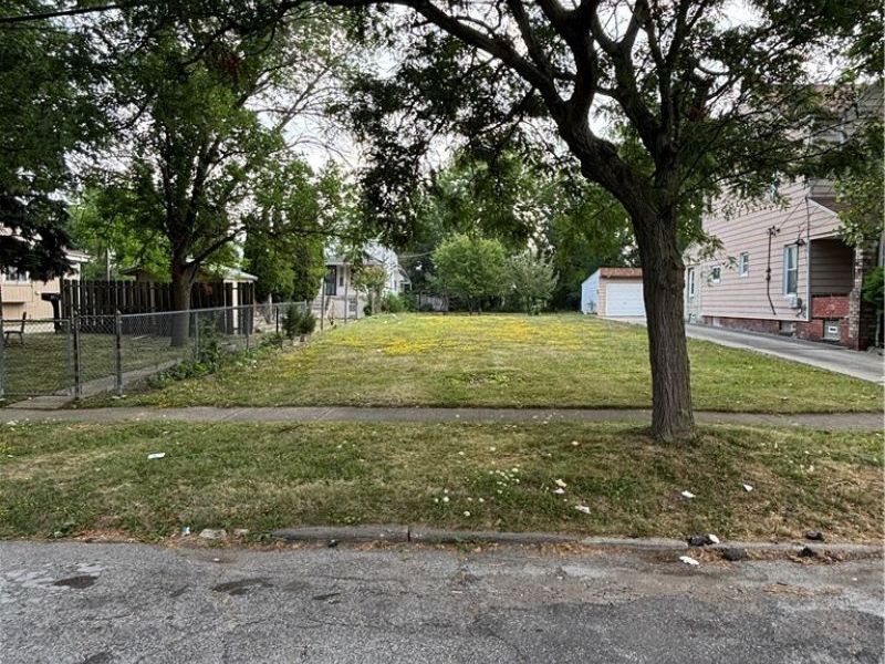 829 Whitcomb Road, Cleveland, OH 44110 Photo 1
