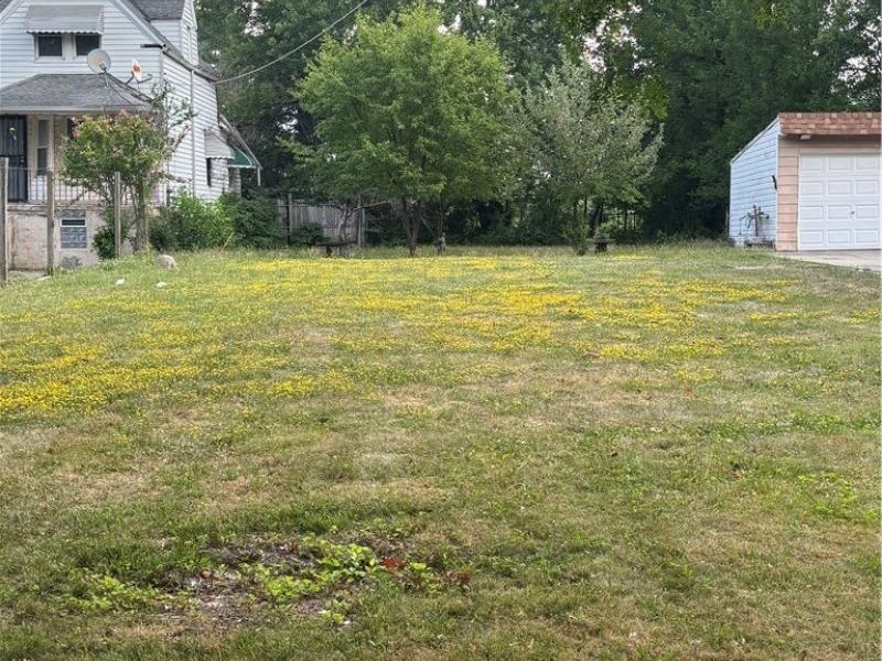 829 Whitcomb Road, Cleveland, OH 44110 Photo 3