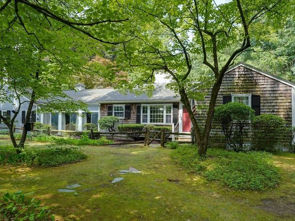 30 Acorn Pl, Franklin, MA 02038