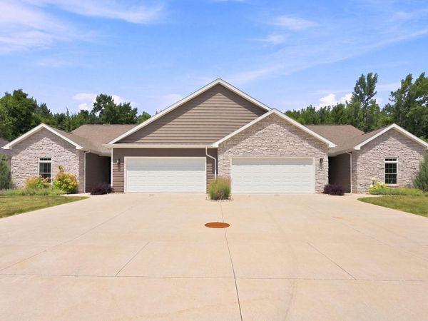 515 Williamson Circle, Angola, IN 46703