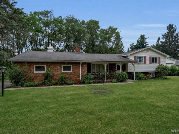 5872 Kamner Drive , Clarence, NY 14032