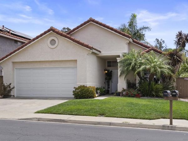 1544 Harbor Dr, Vista, CA 92081