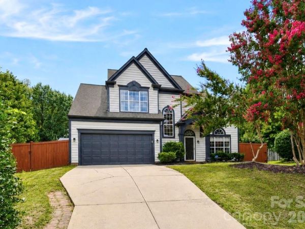 6634 Bells Mill Drive, Charlotte, NC 28269