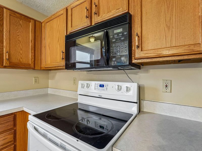 7346 Oliver Winchester Drive, Canal Winchester, OH 43110 Photo 11