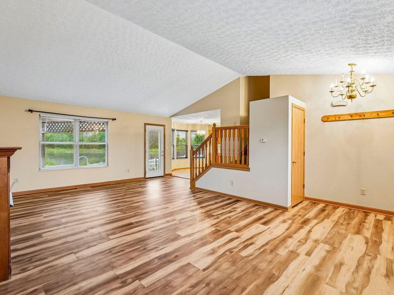 7346 Oliver Winchester Drive, Canal Winchester, OH 43110 Photo 3