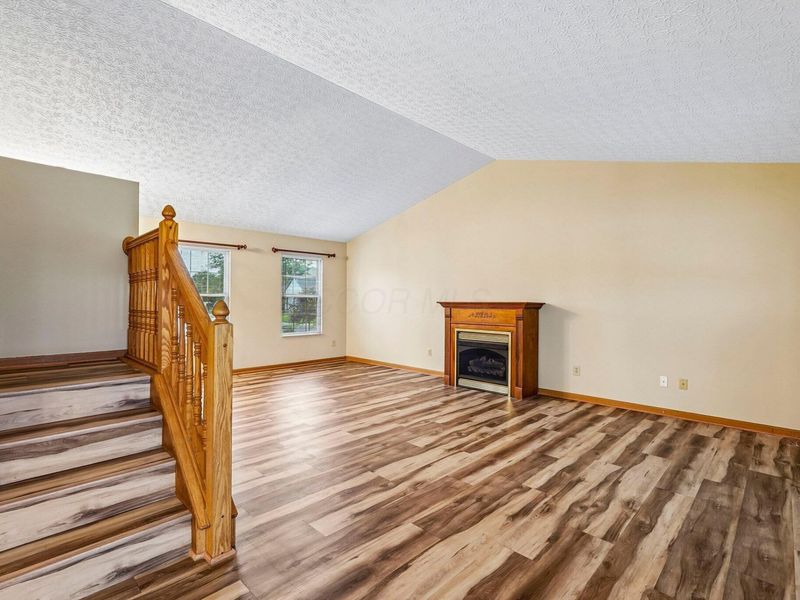 7346 Oliver Winchester Drive, Canal Winchester, OH 43110 Photo 4