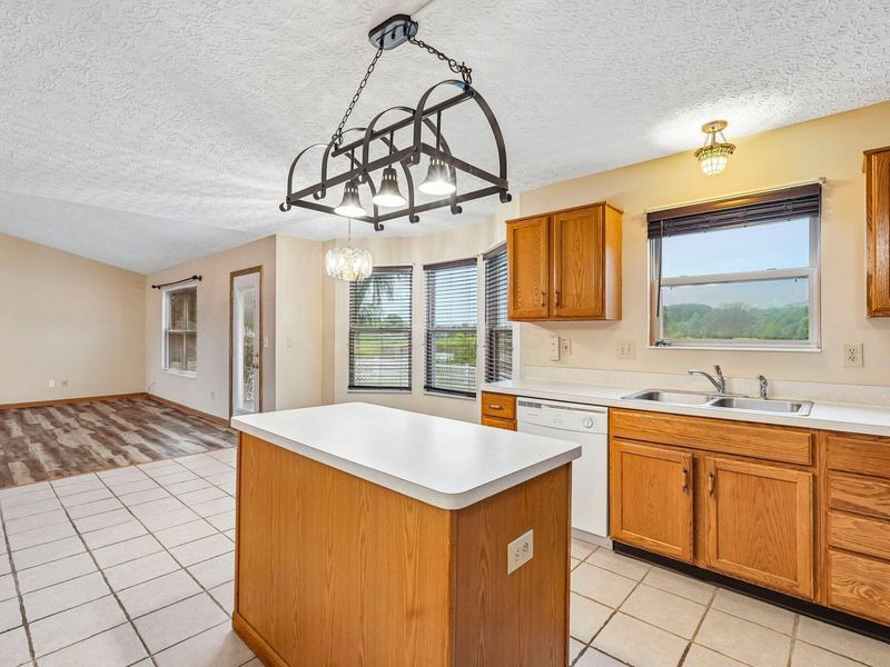 7346 Oliver Winchester Drive, Canal Winchester, OH 43110 Photo 8