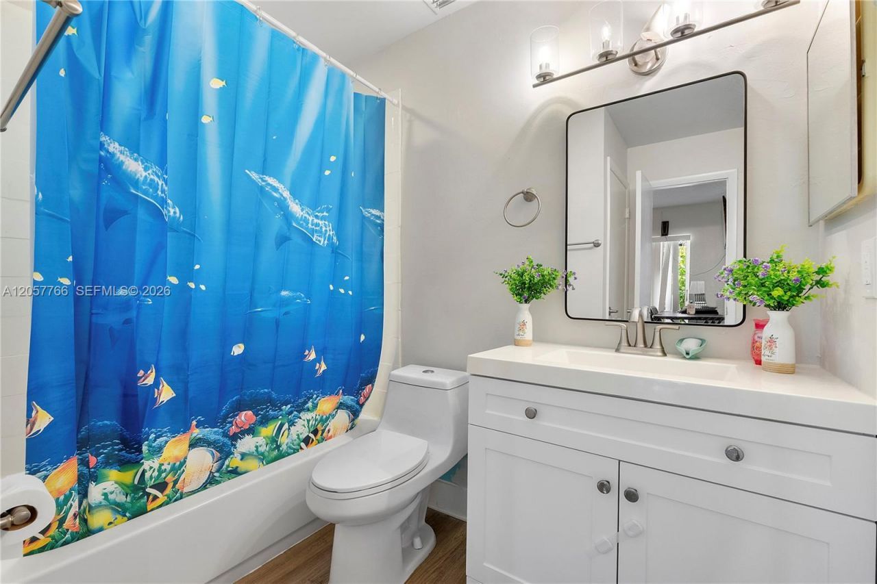 5550 S Lakewood Cir S #b , Margate, FL 33063 Photo
