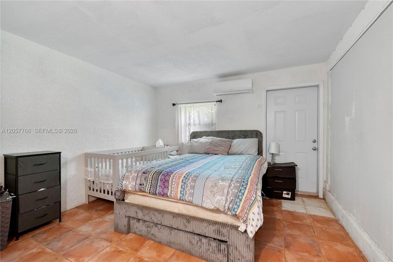 5550 S Lakewood Cir S #b , Margate, FL 33063 Photo