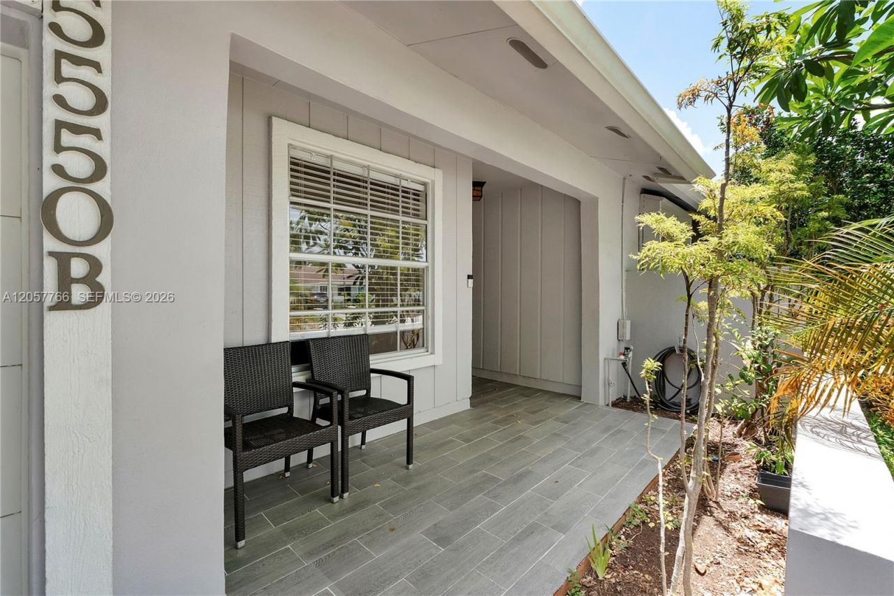 5550 S Lakewood Cir S #b , Margate, FL 33063 Photo