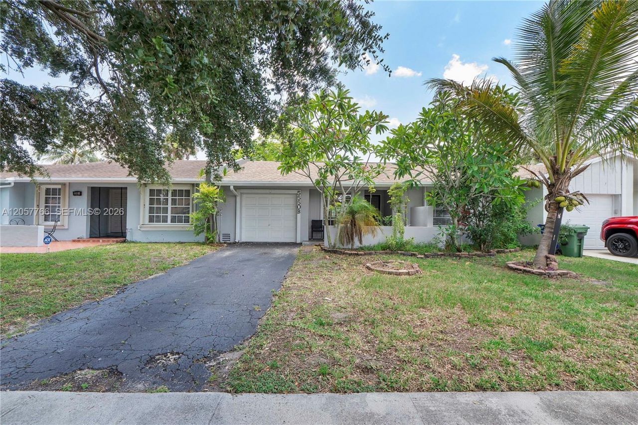 5550 S Lakewood Cir S #b , Margate, FL 33063 Photo