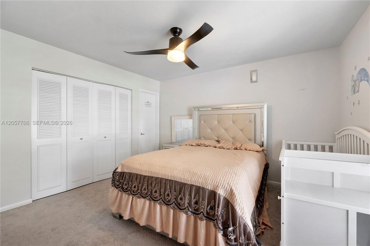 5550 S Lakewood Cir S #b , Margate, FL 33063 Photo