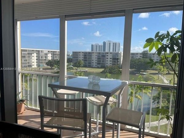 2855 Leonard Dr , Unit H511, Aventura, FL 33160