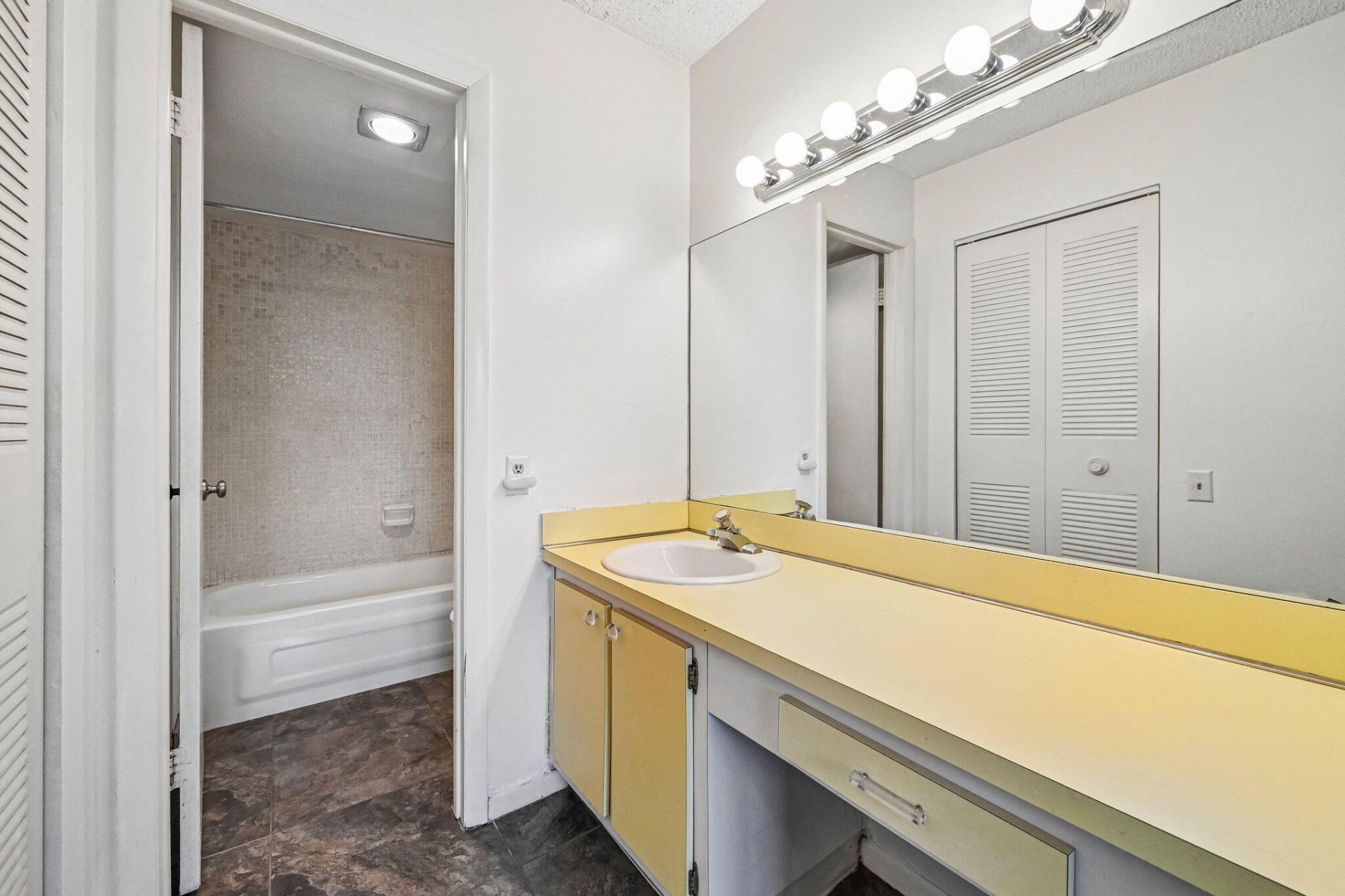 9150 Lime Bay Boulevard, Unit 103, Tamarac, FL 33321 Photo