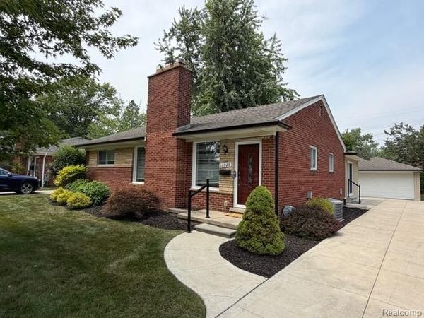 16928 Wetherby Street , Beverly Hills Vlg, MI 48025