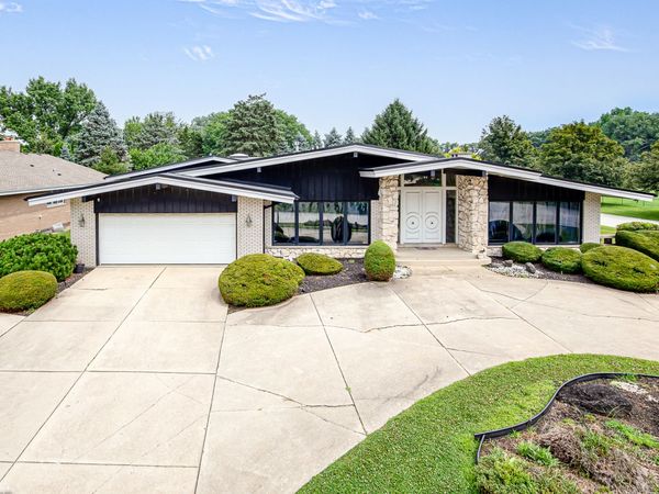 12138 S Cheyenne Drive , Palos Heights, IL 60463