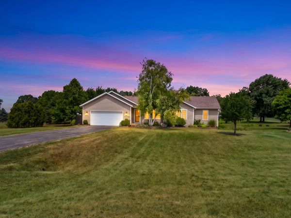6935 Brow-Myer Drive NE, Rockford, MI 49341