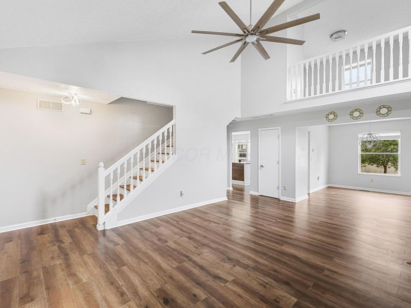 8225 Sea Star Drive, Blacklick, OH 43004 Photo 2