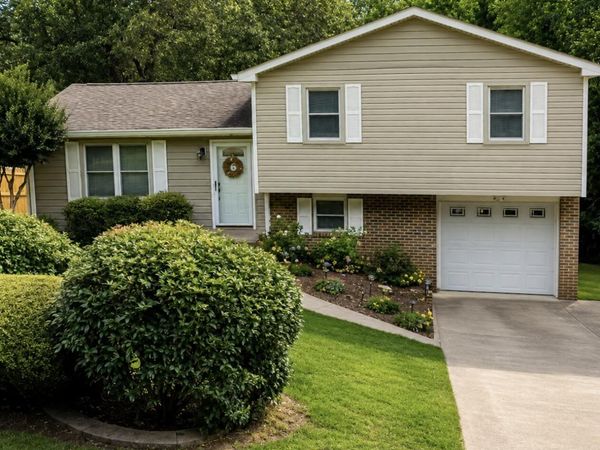 411 Oak Tree Road, Ringgold, GA 30736