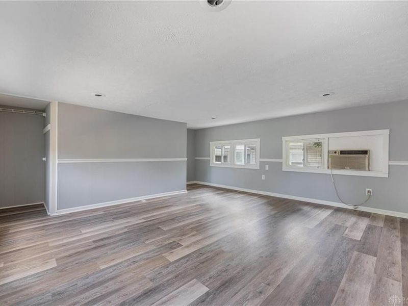 620 E Cecil Street, Springfield, OH 45503 Photo 11
