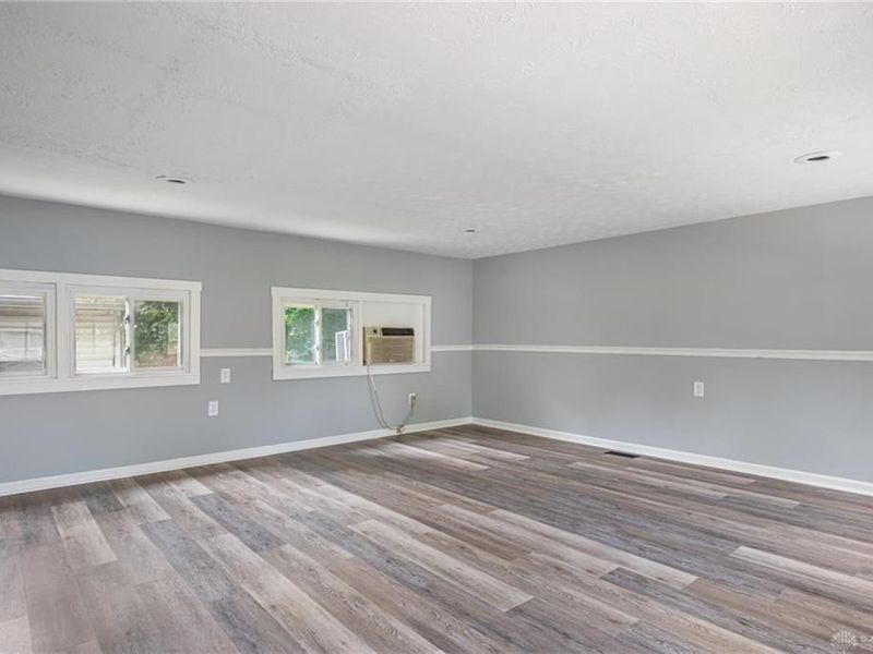 620 E Cecil Street, Springfield, OH 45503 Photo 12