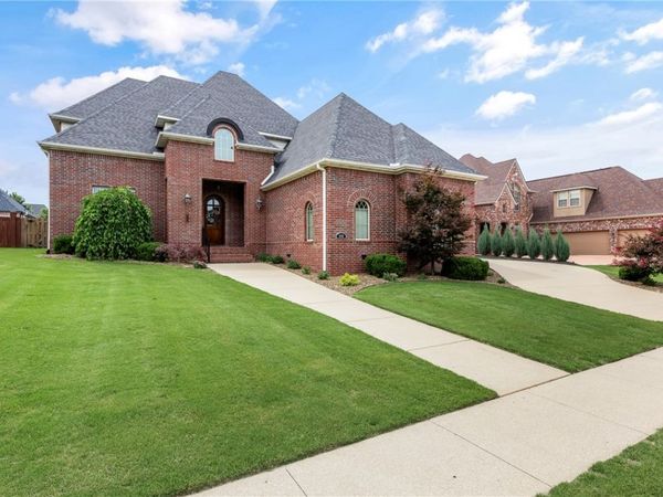 2320 Matterhorn Boulevard, Rogers, AR 72758