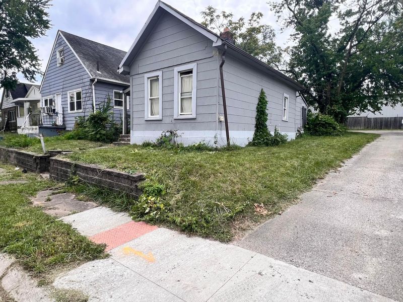 873 Bassett Avenue, Columbus, OH 43219 Photo 2