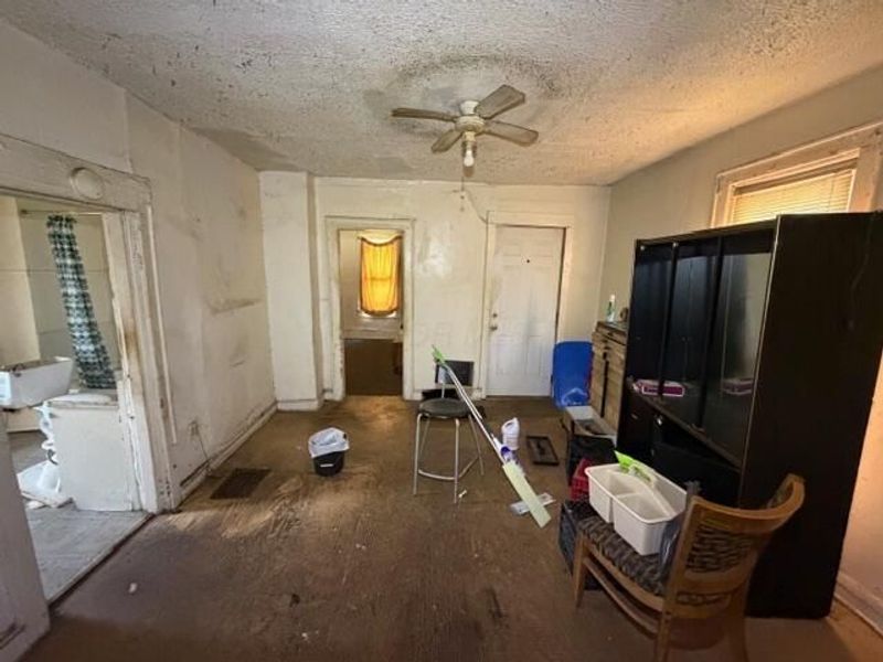 873 Bassett Avenue, Columbus, OH 43219 Photo 4