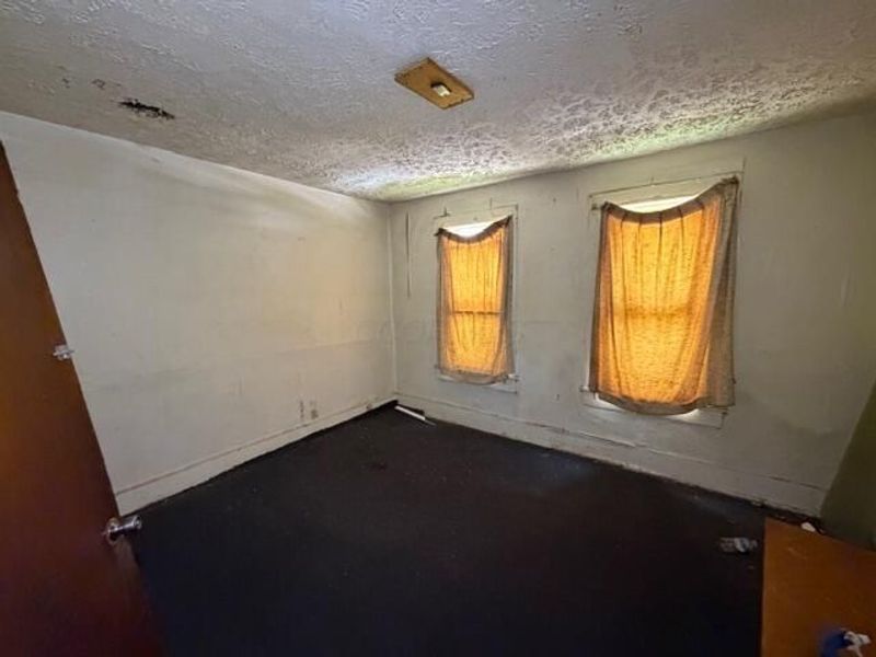 873 Bassett Avenue, Columbus, OH 43219 Photo 6
