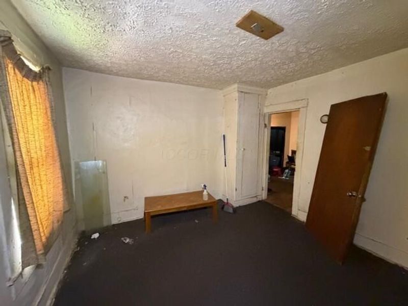 873 Bassett Avenue, Columbus, OH 43219 Photo 7