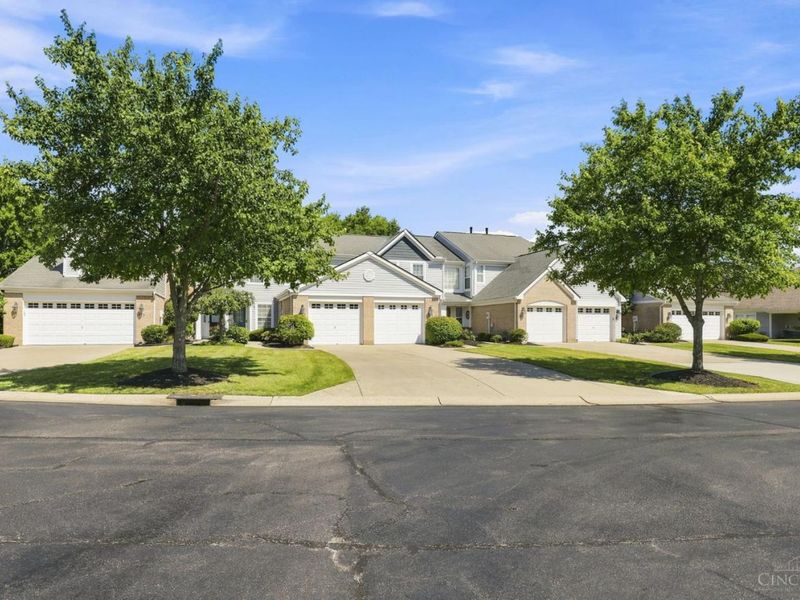 4198 Eastlake Drive, Mason, OH 45040 Photo 2