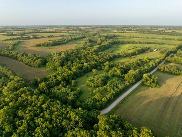 S Famuliner Road, Garden City, MO 64747