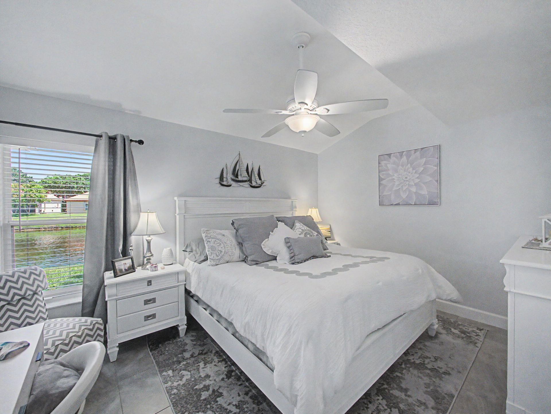 1019 Via Jardin, Riviera Beach, FL 33418 Photo