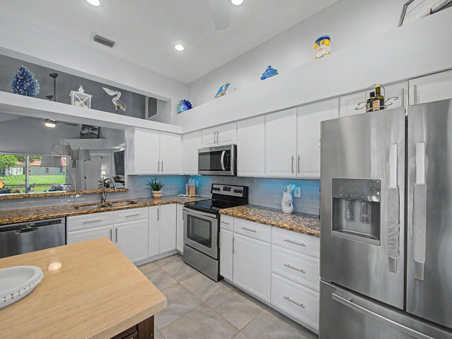 1019 Via Jardin, Riviera Beach, FL 33418 Photo