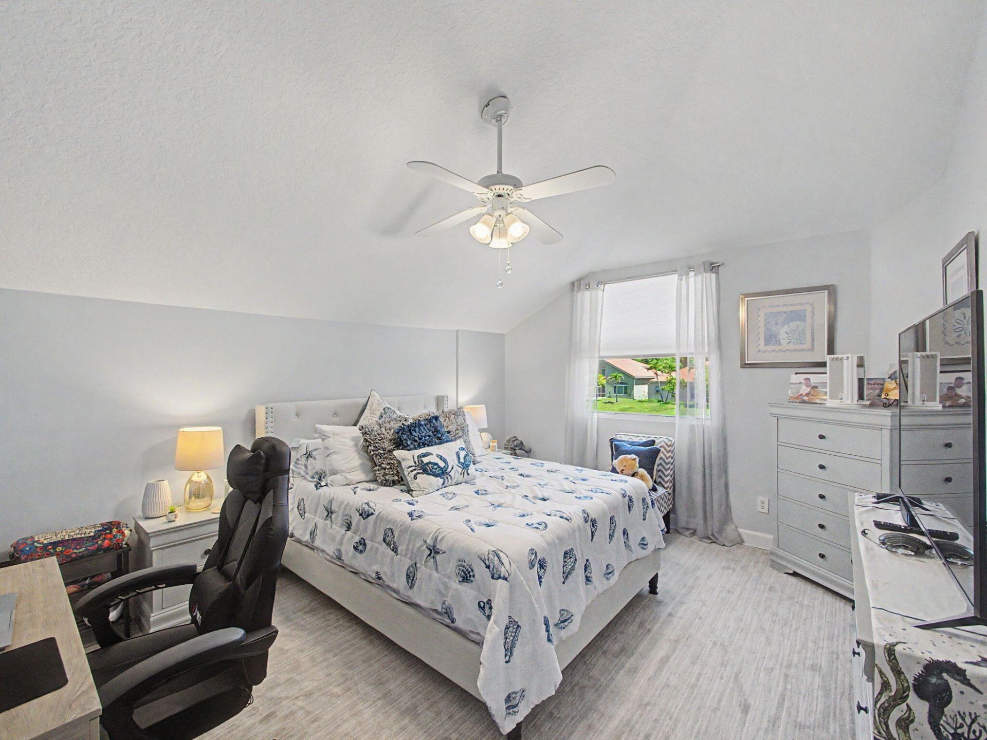1019 Via Jardin, Riviera Beach, FL 33418 Photo