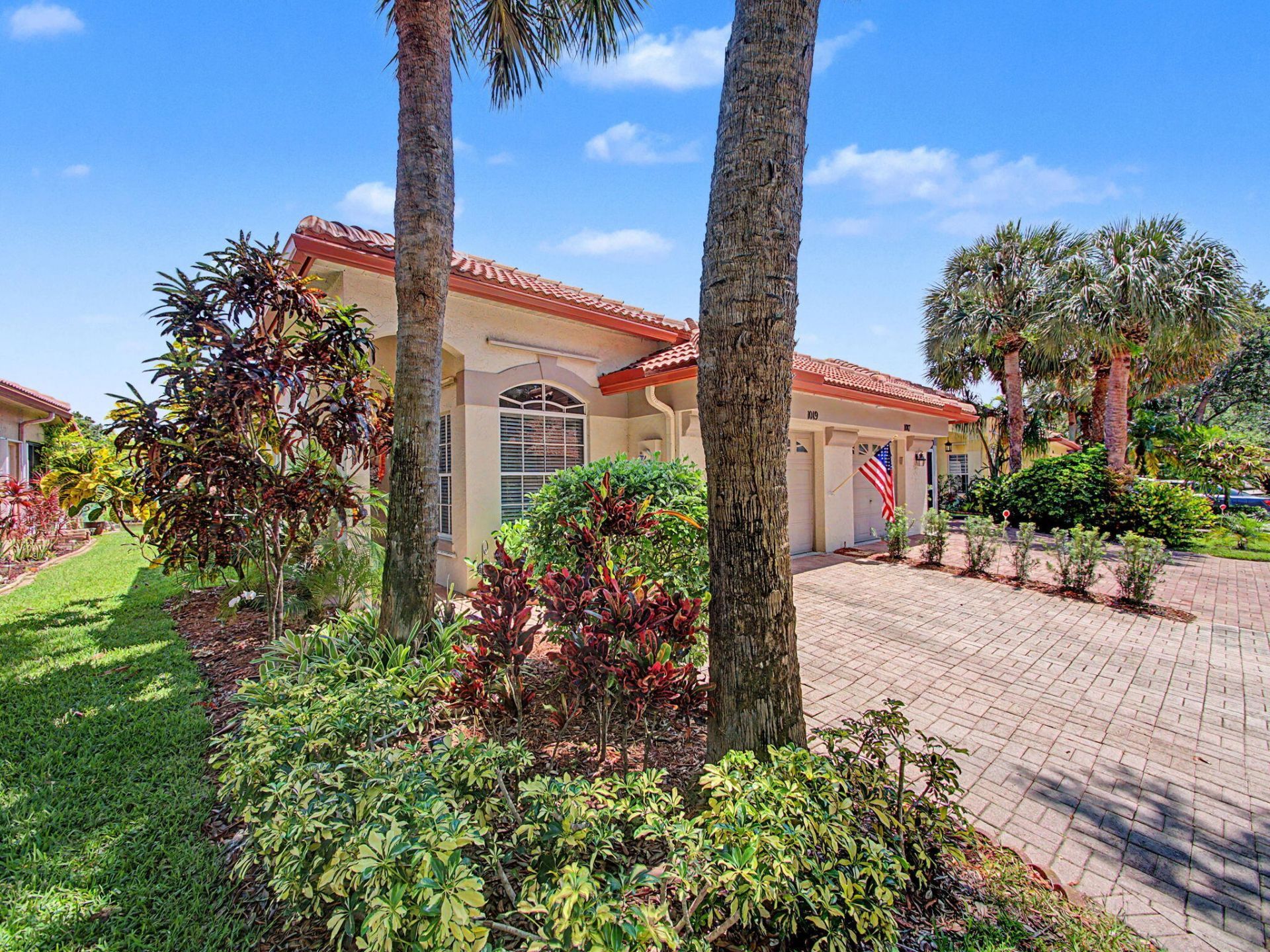 1019 Via Jardin, Riviera Beach, FL 33418 Photo