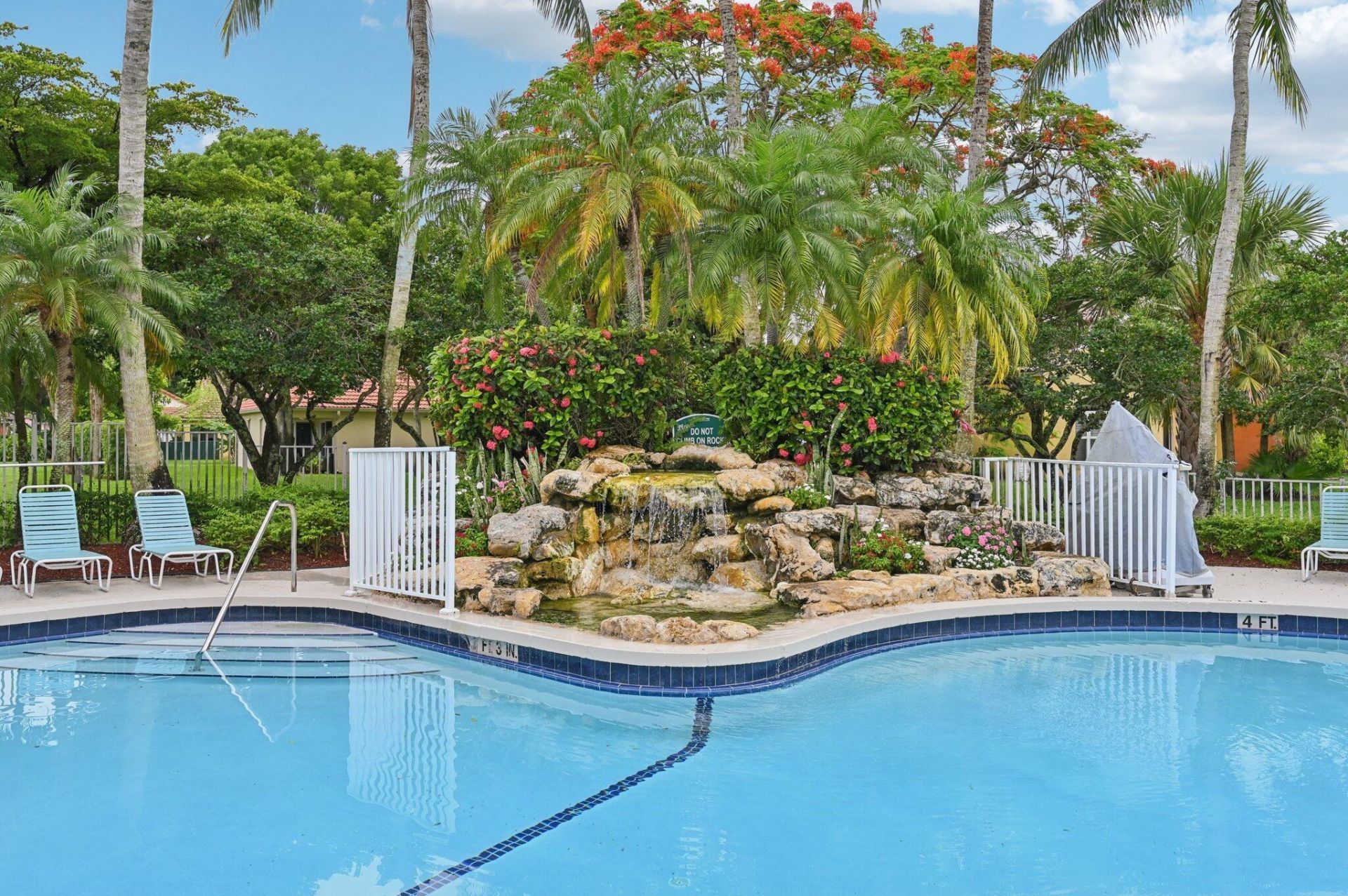 1019 Via Jardin, Riviera Beach, FL 33418 Photo