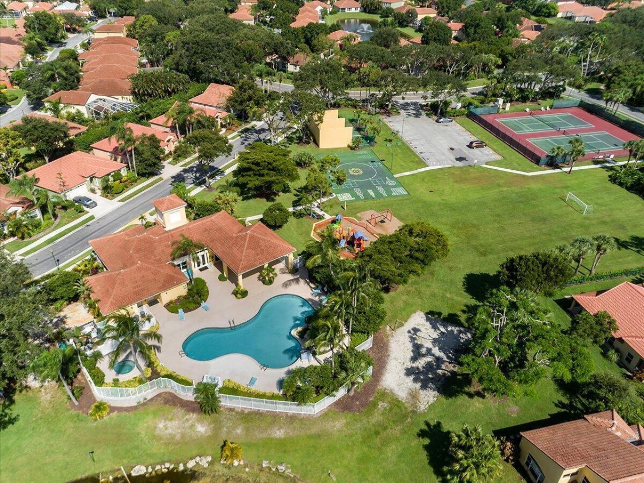 1019 Via Jardin, Riviera Beach, FL 33418 Photo