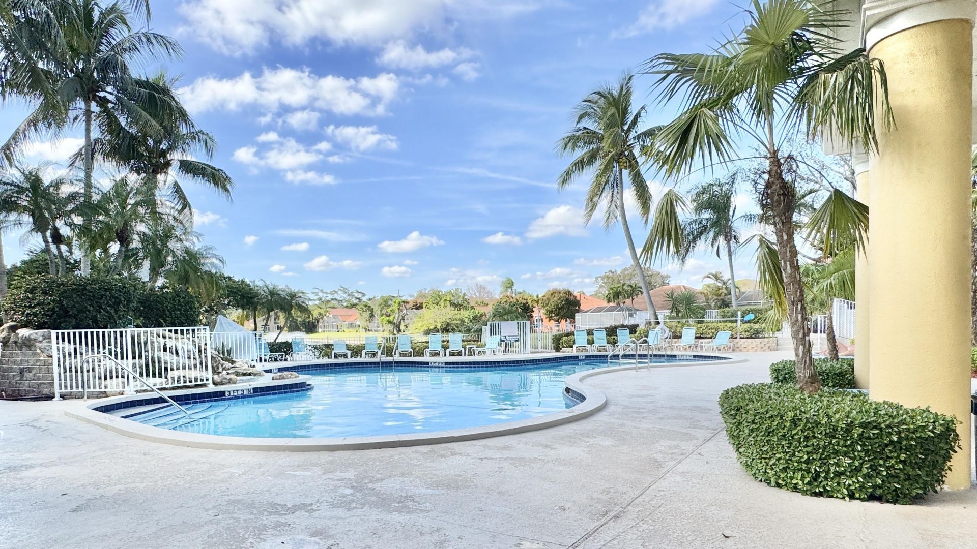 1019 Via Jardin, Riviera Beach, FL 33418 Photo