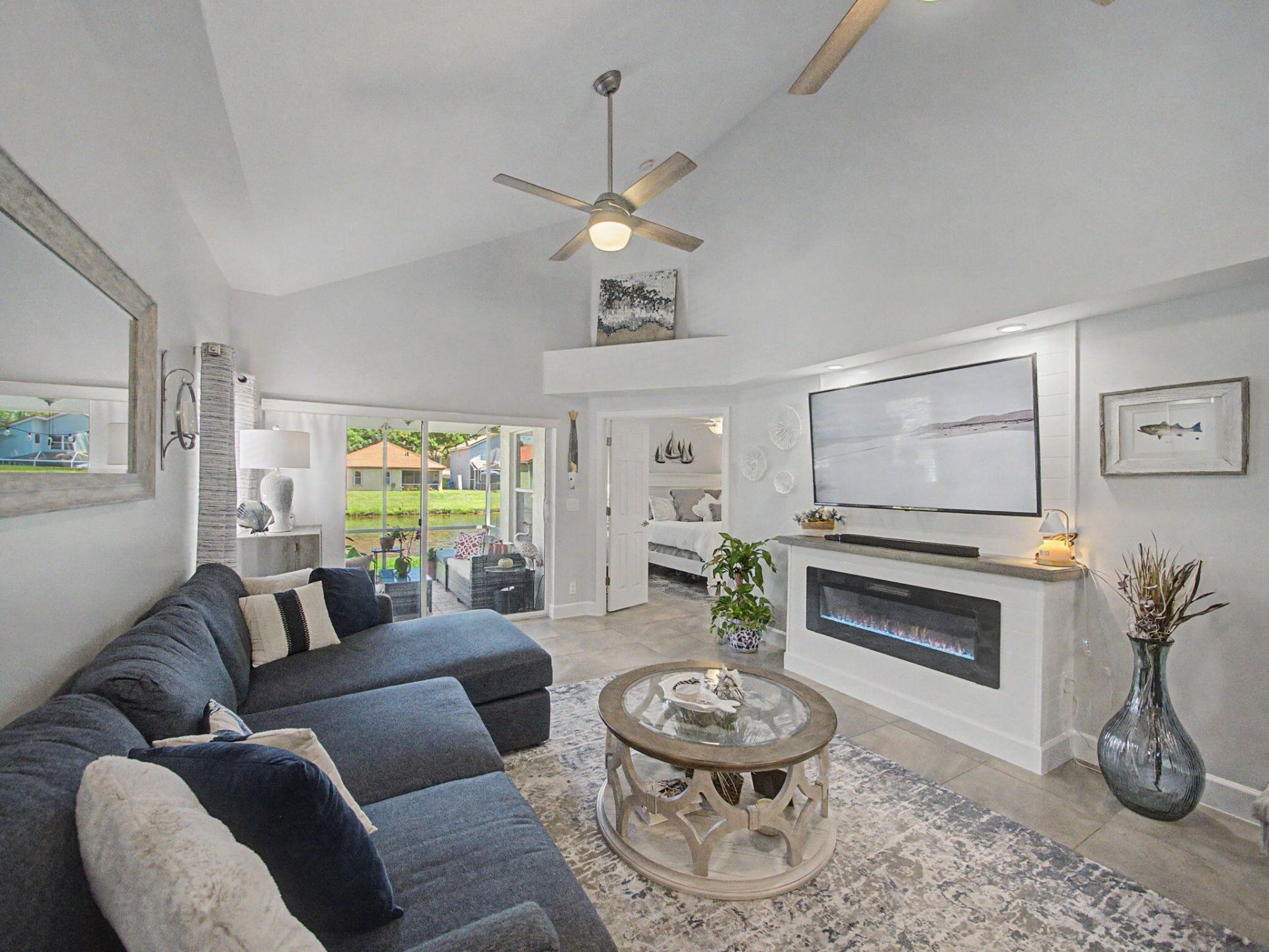 1019 Via Jardin, Riviera Beach, FL 33418 Photo