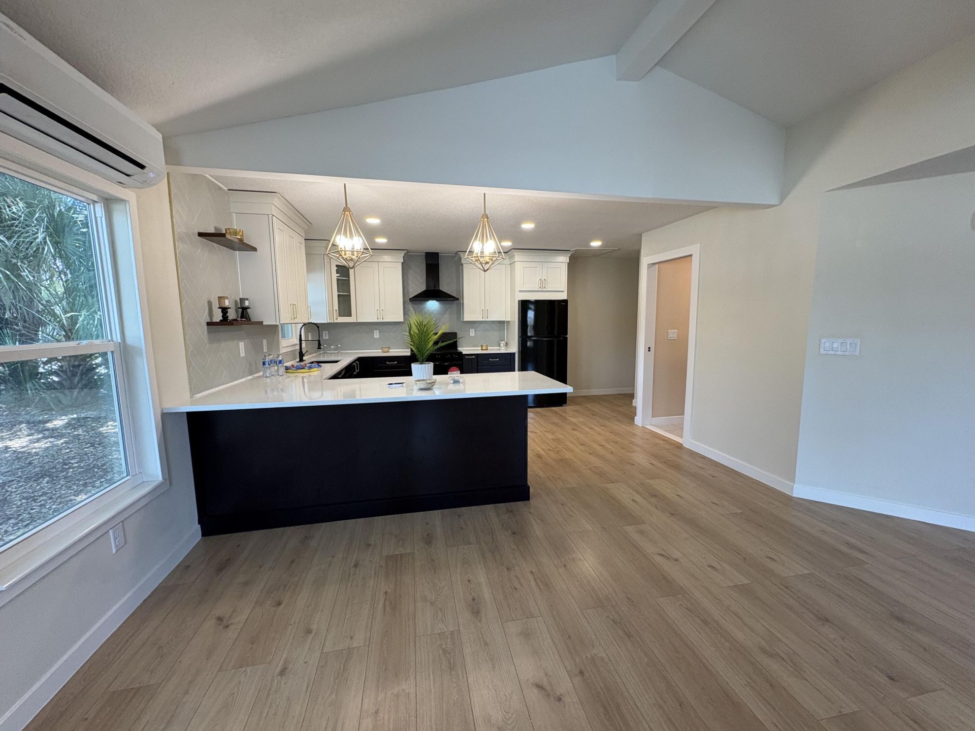 6948 Dartmouth Avenue N, Saint Petersburg, FL 33710 Photo