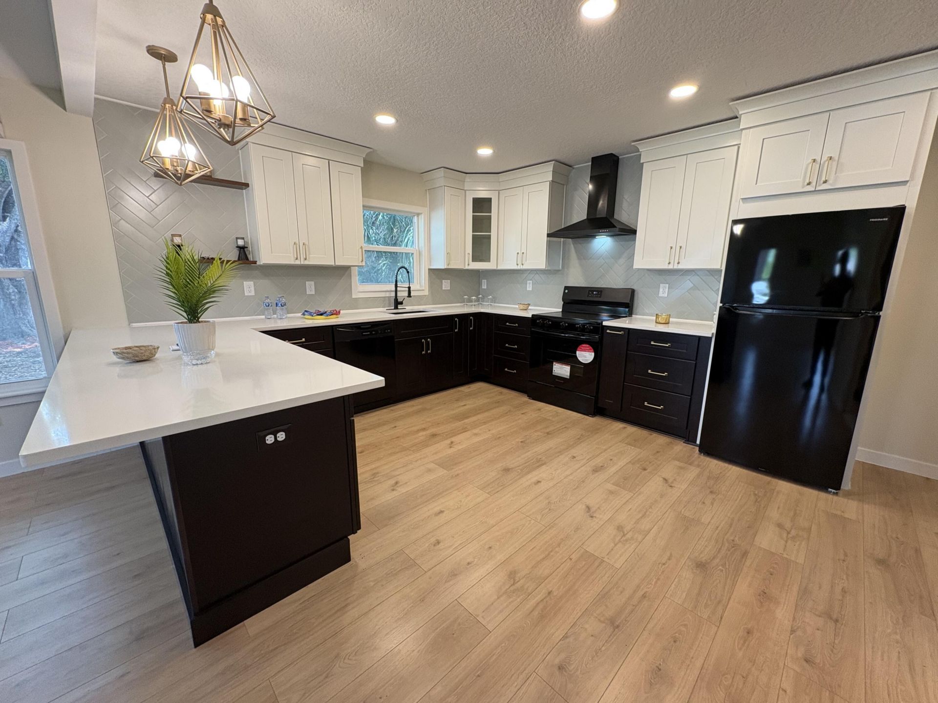 6948 Dartmouth Avenue N, Saint Petersburg, FL 33710 Photo