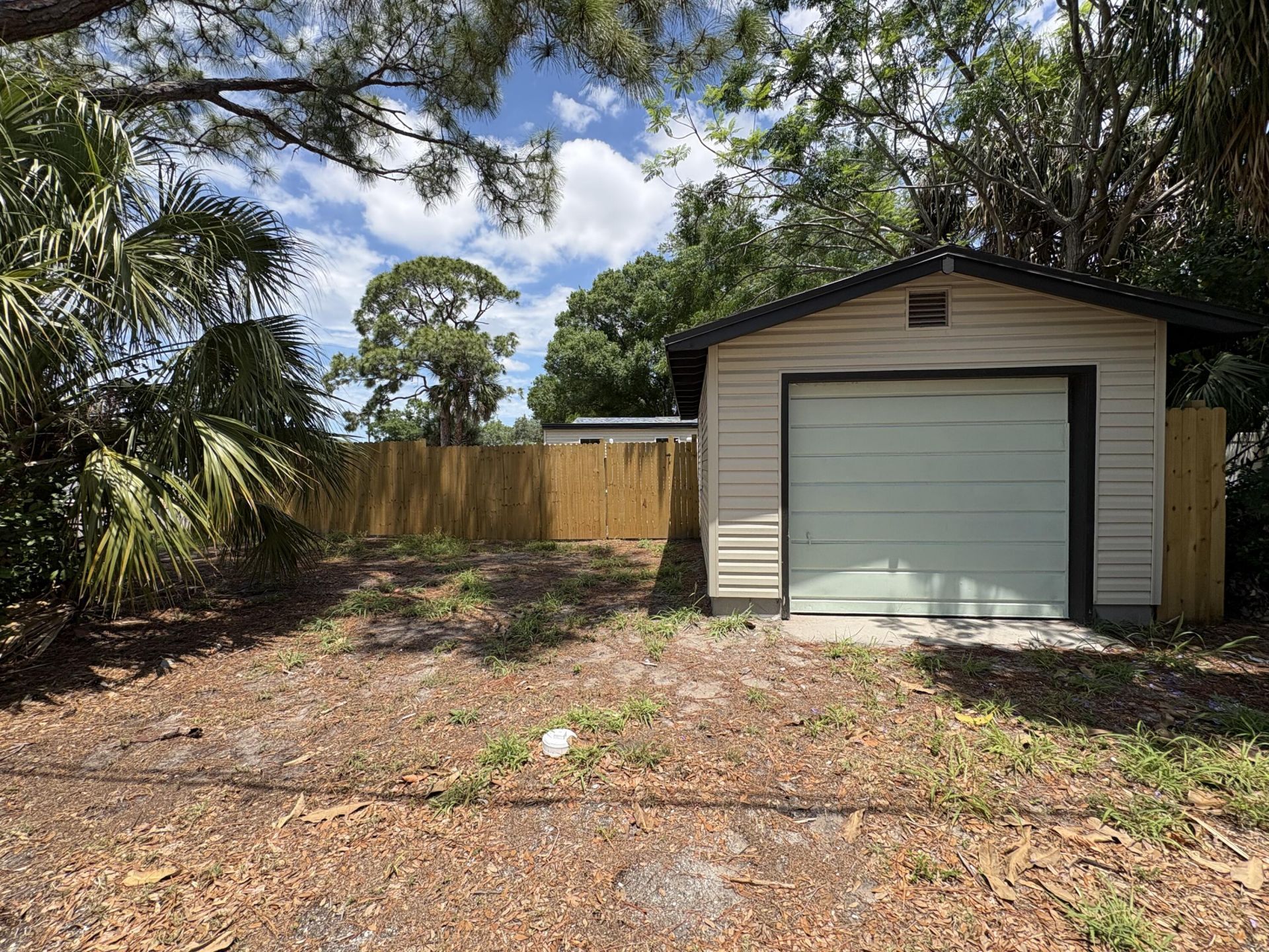 6948 Dartmouth Avenue N, Saint Petersburg, FL 33710 Photo