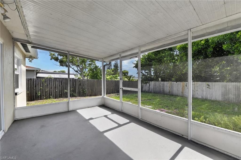 5235 Robin Ln N, Saint Petersburg, FL 33714 Photo