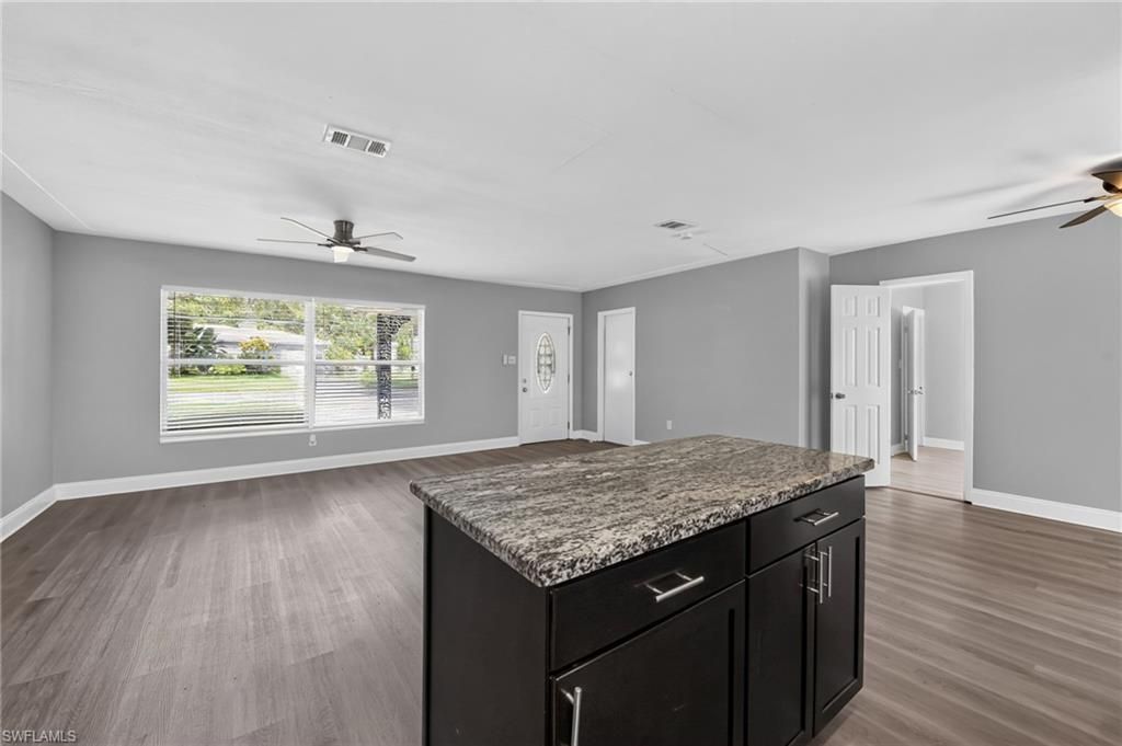 5235 Robin Ln N, Saint Petersburg, FL 33714 Photo