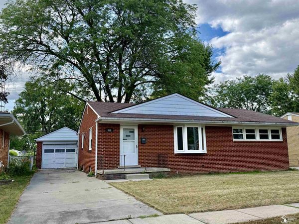 946 Western Avenue, Monroe, MI 48161