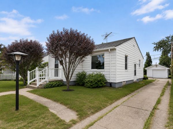1814 Nicholson Street , Crest Hill, IL 60403