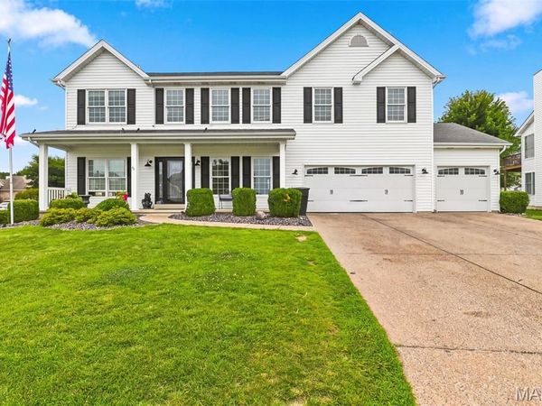 66 N Hillview Drive, St Peters, MO 63376