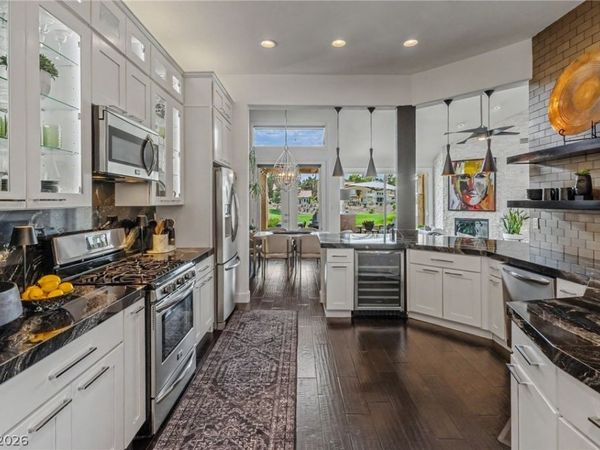 7949 Harbour Towne Avenue , Las Vegas, NV 89113